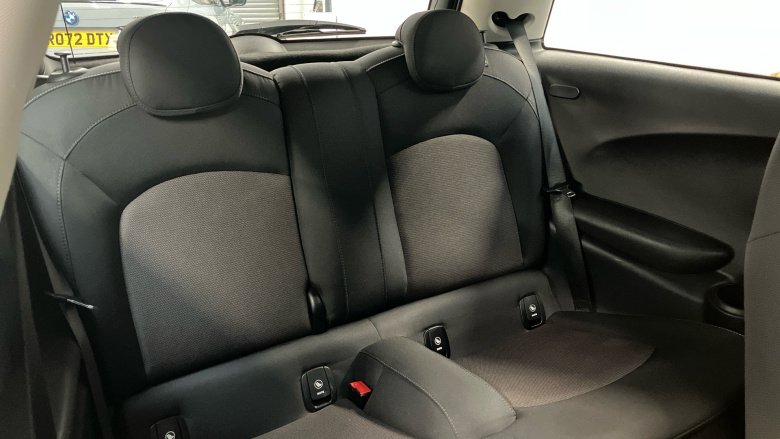 MINI Hatchback 1.5 Cooper Classic II 3dr Petrol Hatchback